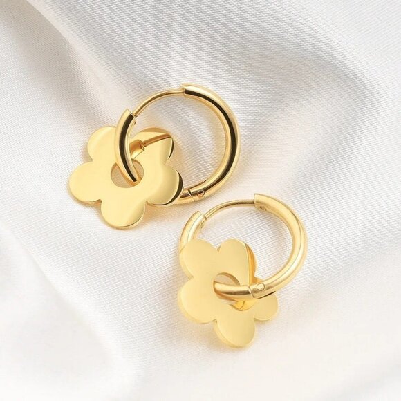 18K Gold Plated Hoop Earrings Charm Geometric Flower Earrings - Picture 9 of 10